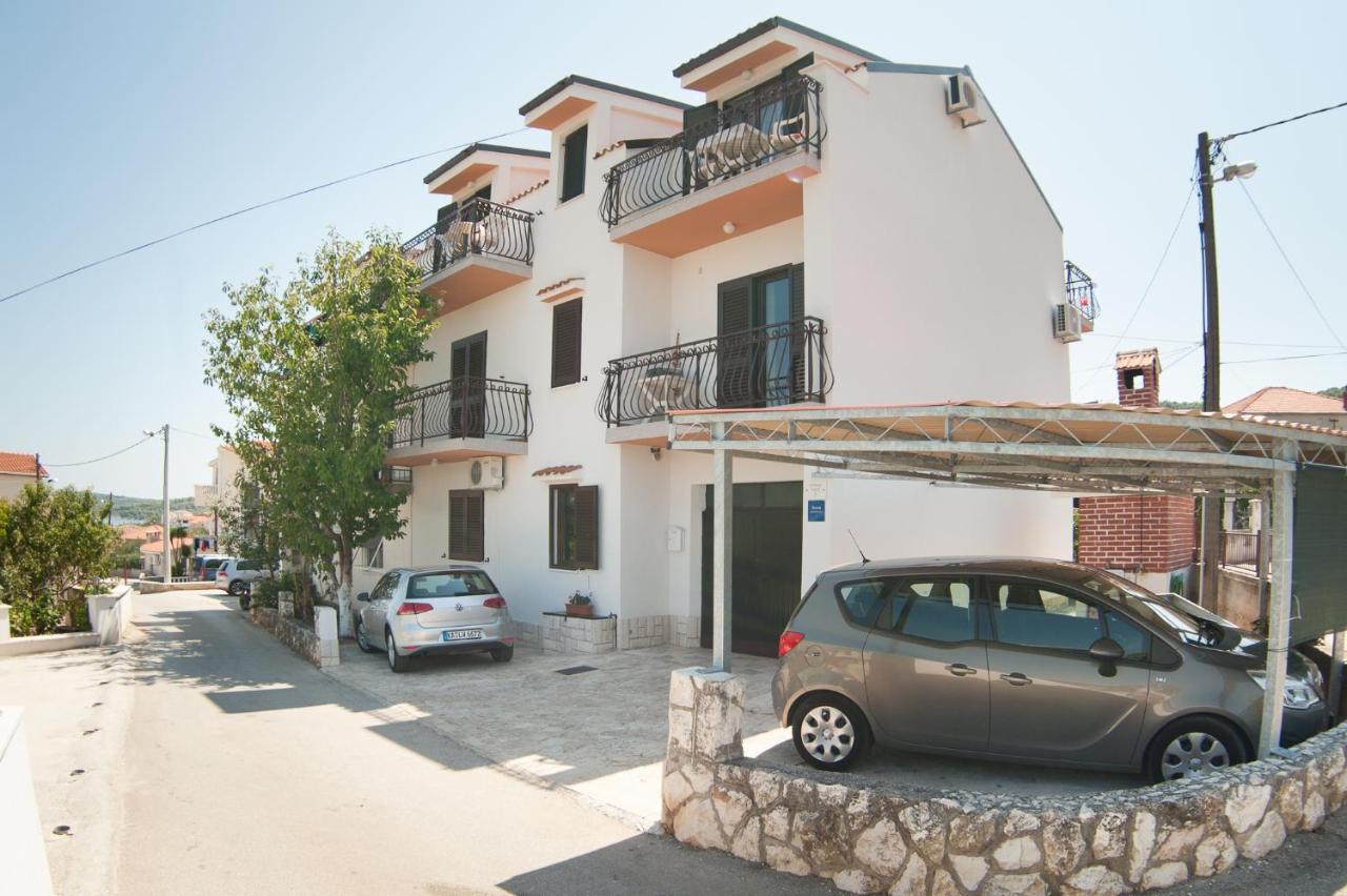 Apartments By The Sea Slatine, Ciovo - 12176 Екстериор снимка