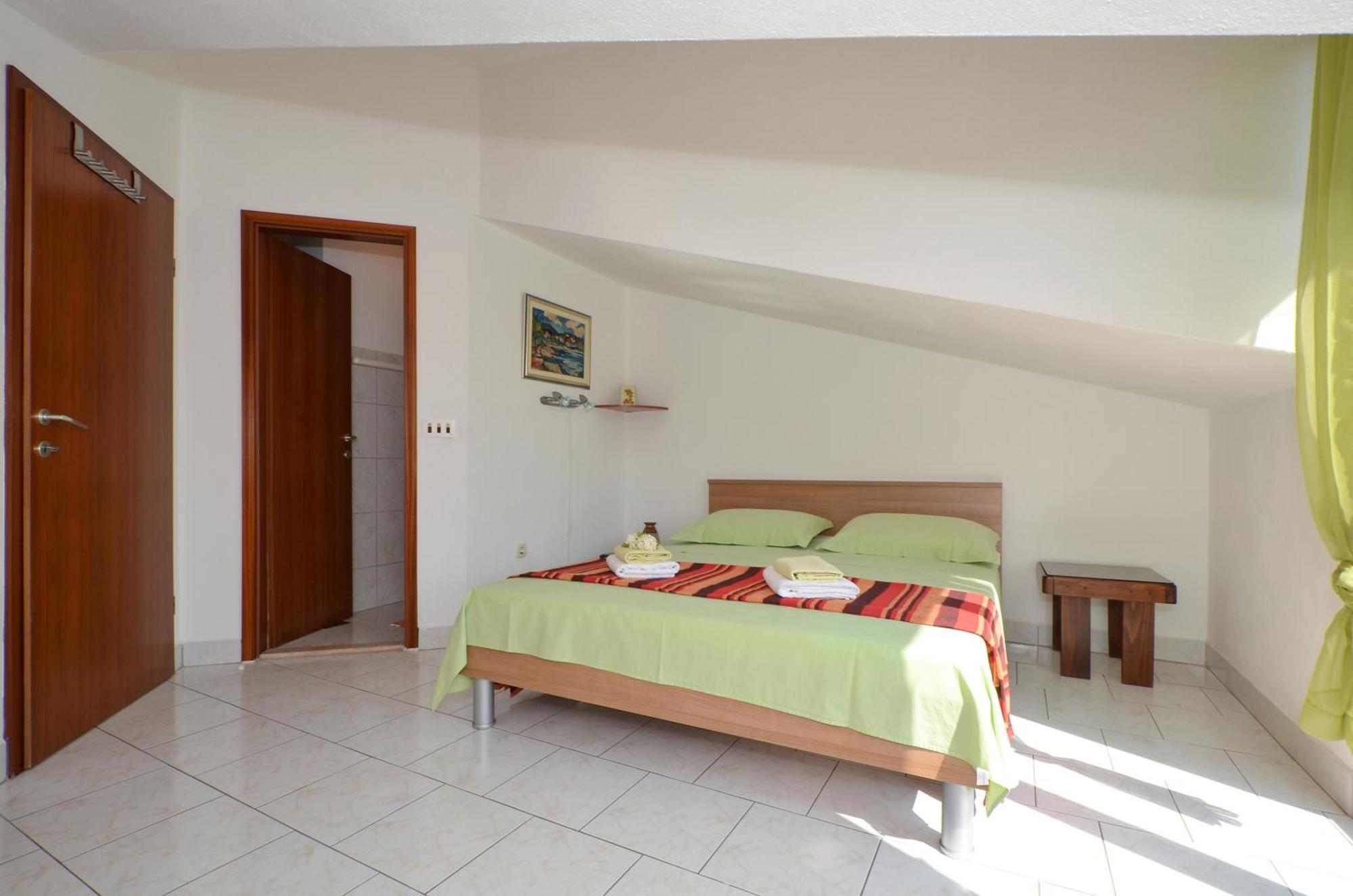 Apartments By The Sea Slatine, Ciovo - 12176 Стая снимка